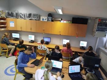 b4afcd49-ce8c-4c30-8750-4b104ee63ffa