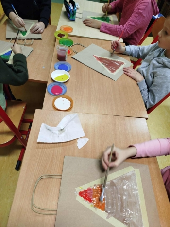 619e47db-b177-41b5-937d-c769fc85c014