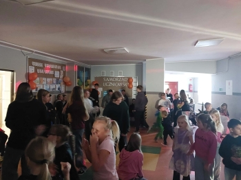 c12e3a37-3dbb-44d7-9481-8cbf43e4cef0