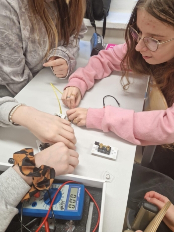 03fa68d8-9ab1-43f1-9fc3-5e15af22e1b7