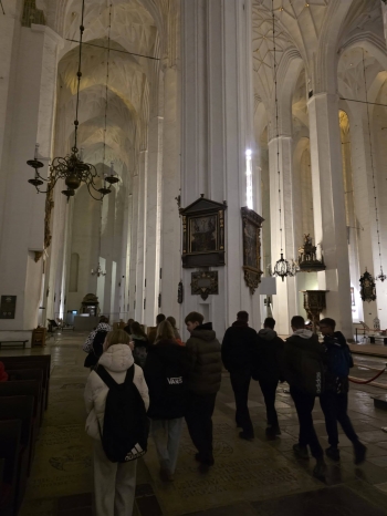 595183906_827304293461994_1784759609318684378_n