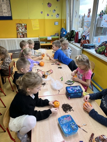 2abb855f-47ba-483a-9da6-173829393cbd