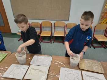 231b1523-82e2-4ce5-a1ae-c4f698e00917