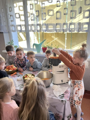 230bcfbc-04e2-42e0-b693-63c2ed91ce7f