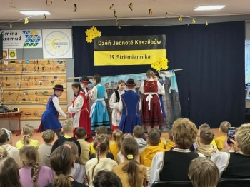 66b4d166-66b9-40f5-b57e-6181672d65cc