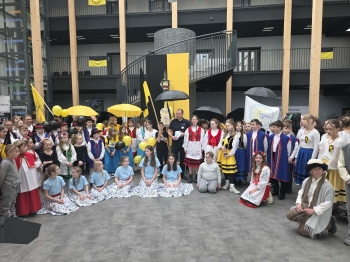 5fcf5982-8444-4c3e-a3b2-173b2bd61813