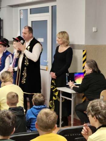 99c4c13f-3bbe-432d-bd9c-fa5a1ca014f6