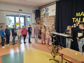 c1e7deb6-572b-481f-9fe1-b638b0c0197b