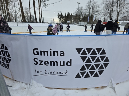 Lodowisko w Gminie Szemud – zimowa atrakcja na wyciągnięcie ręki!